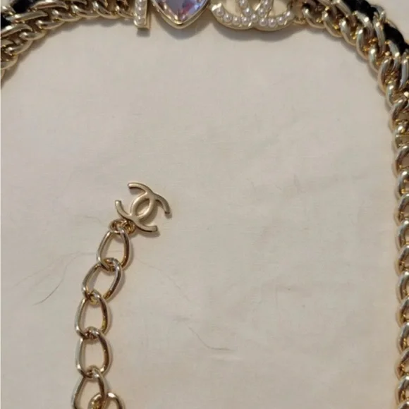 CHANEL I Love CC pearl logo Pink Heart leather woven chain Choker Necklace - Picture 9 of 15